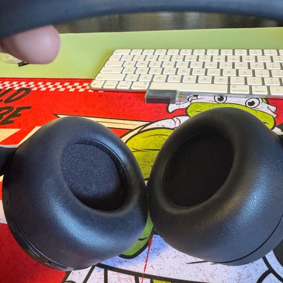 Sony Pulse Headset – Gently Used, Fully Functional, Comes with THE Essential USB - Picture 6 of 7